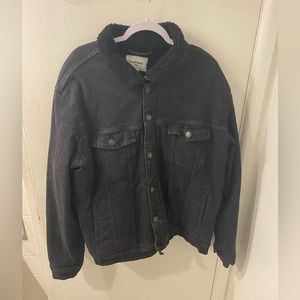 Men’s XL Denim Sherpa lined jacket
